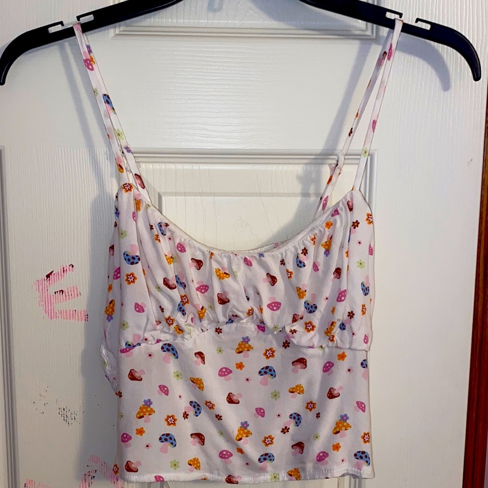 PacSun/L.A Hearts/ White Flower and Mushroom Cropped Tank Top/Adjustable Straps